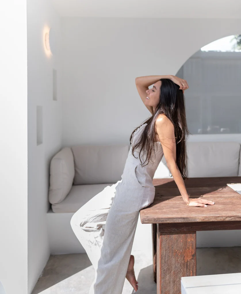Emmy Overall | Natural - Image 3