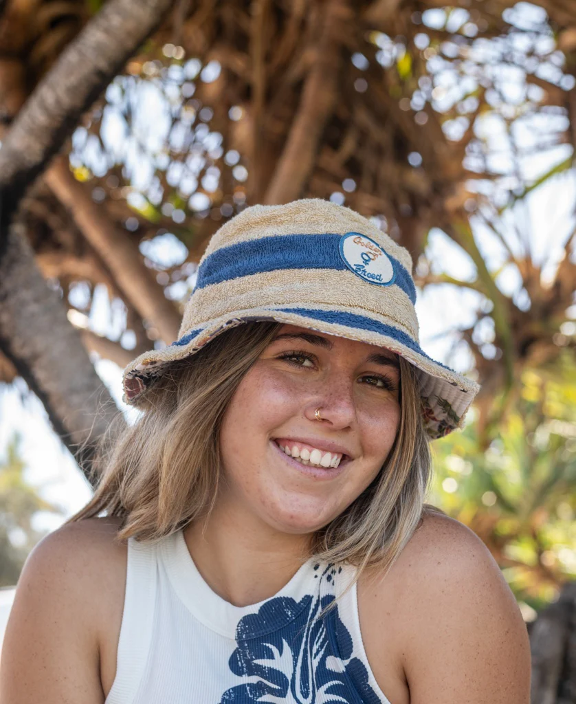 Nathan Terry Bucket Hat | Pebble / Navy